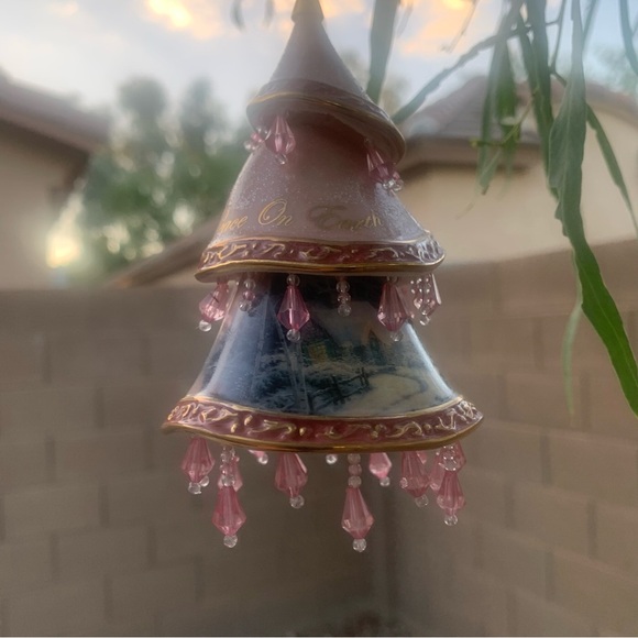 Thomas Kinkade Ornament from Bradford Editions “Peace on Earth” Pink and Gold - Picture 5 of 7